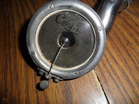 Antique Phonograph Parts from Cecilian hand crank record player ...