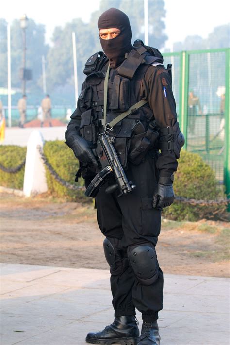 A member of National Security Guard, Elite Counter-terror unit of India ...