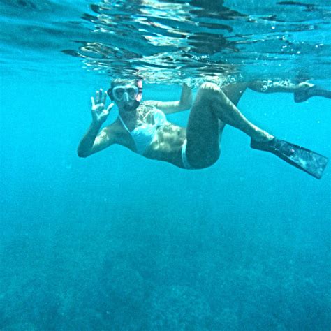 Snorkeling in Hawaiian paradise. | Floating in water, Snorkeling, Diving