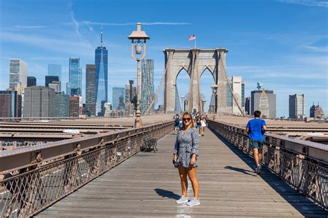 6 Fun Things to Know Before Walking the Brooklyn Bridge