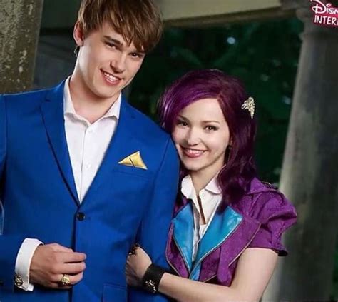 Aww love Ben and Mal together Descendants Mal And Ben, Disney ...