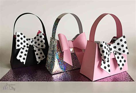 DIY Paper Purse Party Favor | Diy paper purses, Paper purse, Diy paper bag