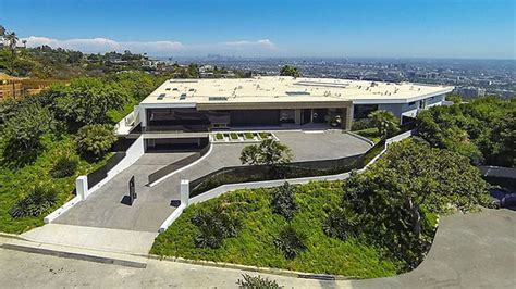 Minecraft's Creator Buys The Most Expensive House In Beverly Hills