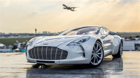 Why You'll Hardly Find Any Aston Martin One-77s On The Road