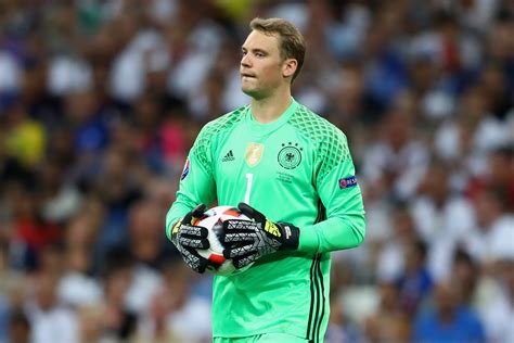 Manuel Neuer Goes Full Manuel Neuer On Official Debut As Skipper