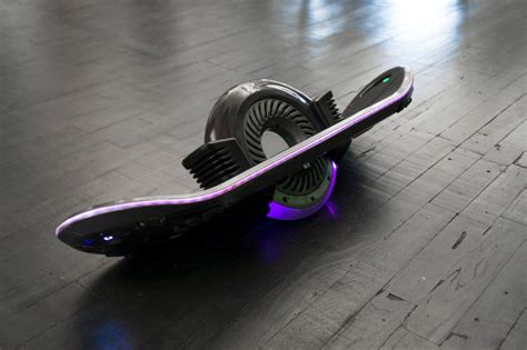 Test Ride: Hoverboard Technologies’ Hoverboard - COOL HUNTING Virtual ...