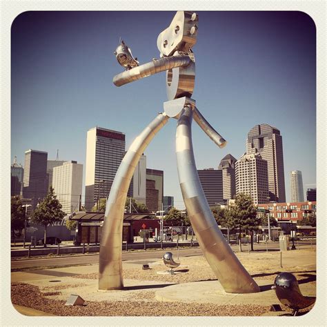 Traveling Man Dallas Texas Deep Ellum Sculpture IMG_2360 | Dallas texas ...