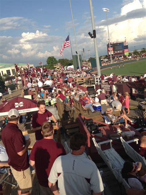 Left field lounge | Mississippi state bulldogs, Starkville, Mississippi ...