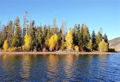 experience-the-amazing-fall-colors-in-summit-county-colorado