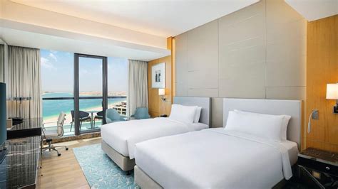 Hilton Dubai Palm Jumeirah in Dubai | TUI.co.uk