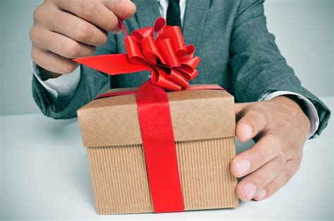 65 Unique Corporate Gift Ideas (Nov. 2024)