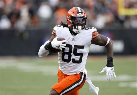 Browns TE David Njoku Shows Off Gruesome Facial Burns Suffered In House ...