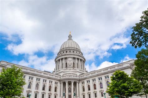 Wisconsin State Capitol Building Stock Photo - Image of monument ...