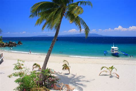 Talipanan Beach, Puerto Galera: Luca’s Miramare Lodge | Lakwatsera de ...