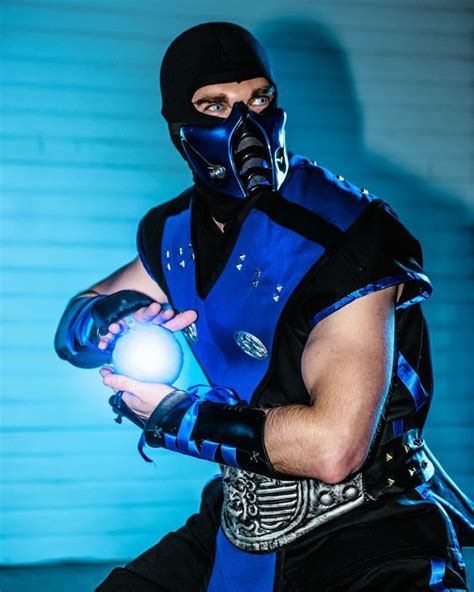 [Self] Great picture of my Mortal Kombat - Sub Zero Cosplay : r/cosplay