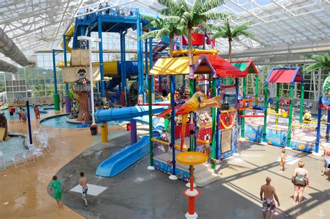 Make a Splash at These 11 Outdoor & Indoor Water Parks in Indiana