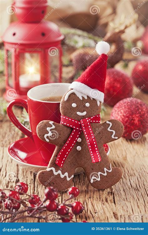 Christmas gingerbread man stock image. Image of beverage - 35361361