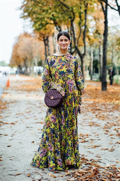 How to Style Crossbody Bags into your Outfit