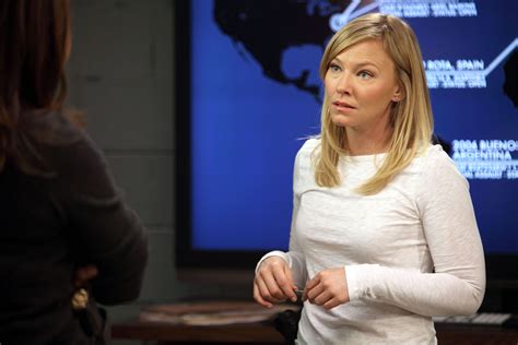 Kelli Giddish as Amanda Rollins in Law and Order: SVU - "Justice Denied ...