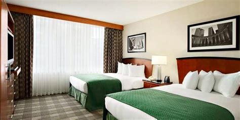 Embassy Suites Chicago Downtown Magnificent Mile | Travelzoo