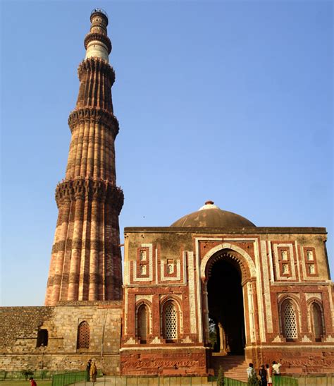 World Beautifull Places: Qutub Minar India