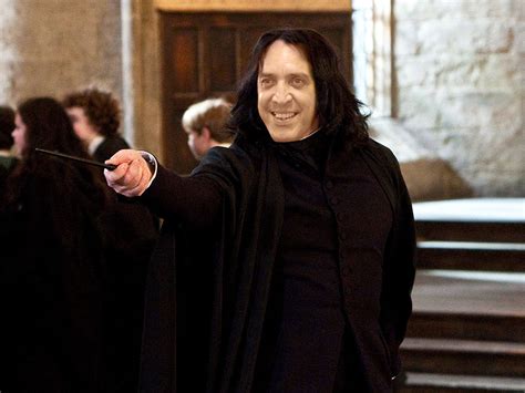 10 Fotos que prueban que Severus Snape es en realidad Luis Felipe Tovar