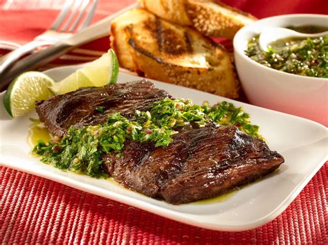 Churrasco con Chimichurri – Grilled Skirt Steak