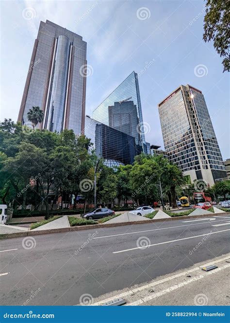 Reforma Avenue in Downtown Mexico City Editorial Stock Image - Image of ...