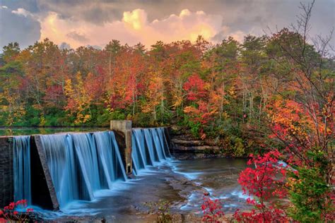 34 BEST WATERFALLS IN ALABAMA YOU HAVE TO EXPLORE