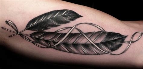 15+ Best Eagle Feather Tattoo Designs and Ideas | PetPress | Feather ...