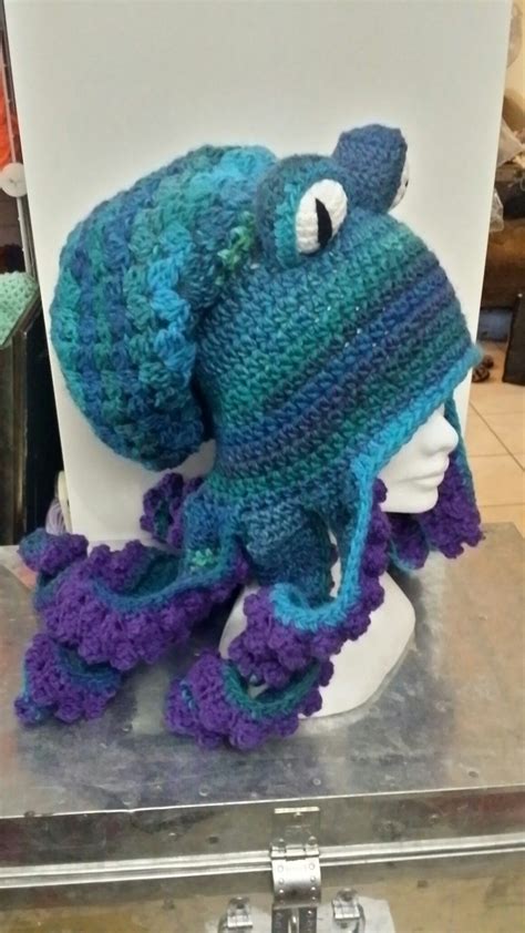 Crochet octopus hat. Pattern is sold in my etsy shop TheTwistedHatter ...