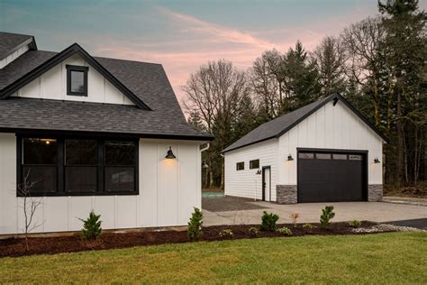 Benefits of a Detached Workshop Garage | Garrette Custom Homes