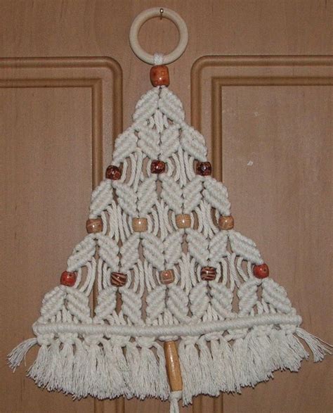 Macrame Christmas Tree | Macrame wall hanging patterns, Macrame ...