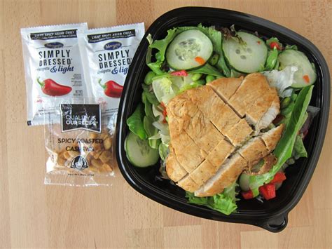 Review: Wendy's - Asian Cashew Chicken Salad