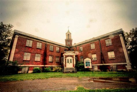 10 Most Haunted Insane Asylums in America