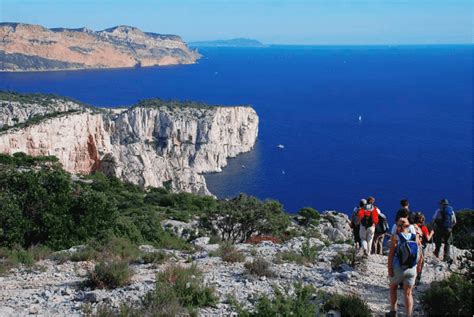 Hiking in the Calanques of Marseille. 6-day trip. UIMLA leader