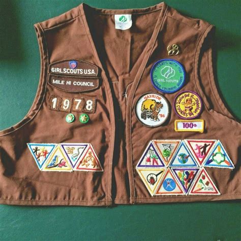 Brownie Girl Scout Vest Sash Patches Pins Colorado Mile Hi Council mid ...