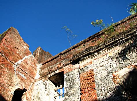 Janiuay Church ruins | Janiuay, Iloilo, Philipines | dave sollorin | Flickr