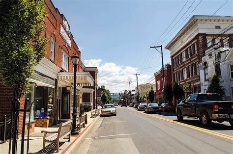 More Moorefield - WV Living Magazine