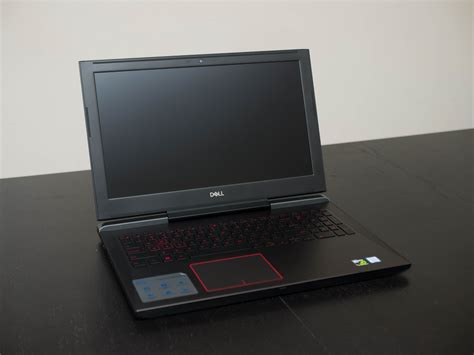 Dell Inspiron 15 7000 Gaming Laptop Battery, Thermal & Display Testing