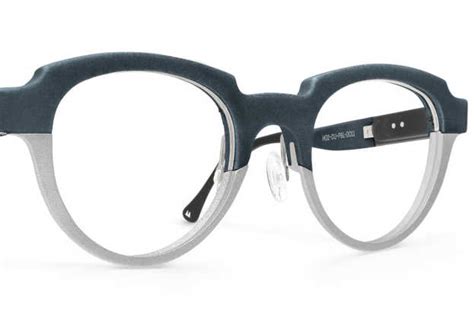 Zeiss backs autofocus glasses maker