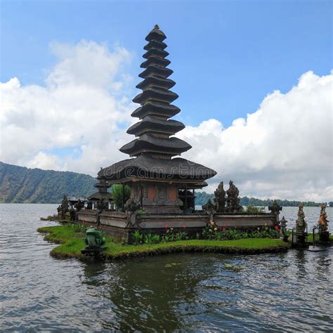 Ulun Danau Beratan Temple, Bali Malaysia Stock Image - Image of ...