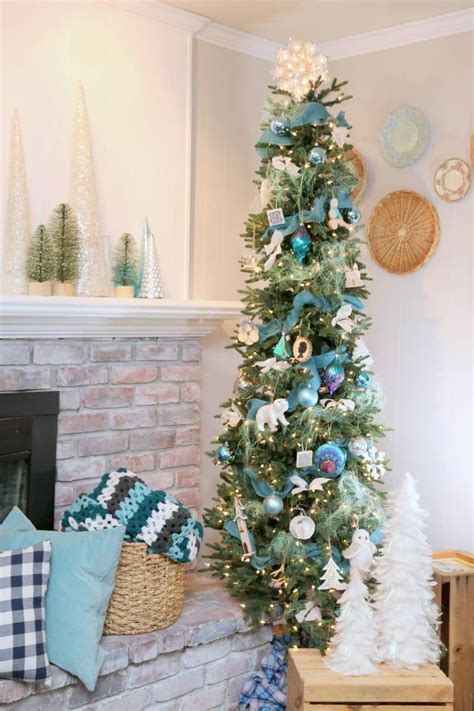 Christmas Tree Decorating Ideas: Bloggers BEST ideas