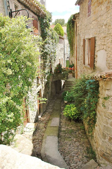 Joyeuse, Ardèche | Places to travel, Travel photos, Places to visit