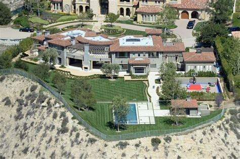 Kourtney house in Calabasas also easily found on Google Maps due to ...