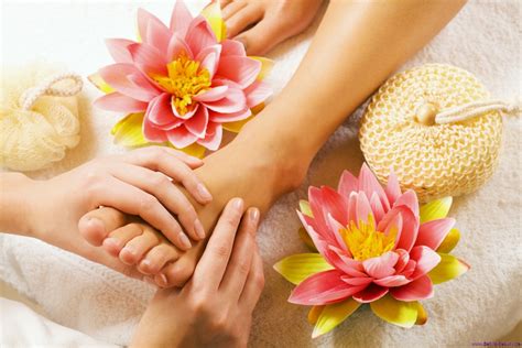 The Essential Steps of a Pedicure - Threads Blog