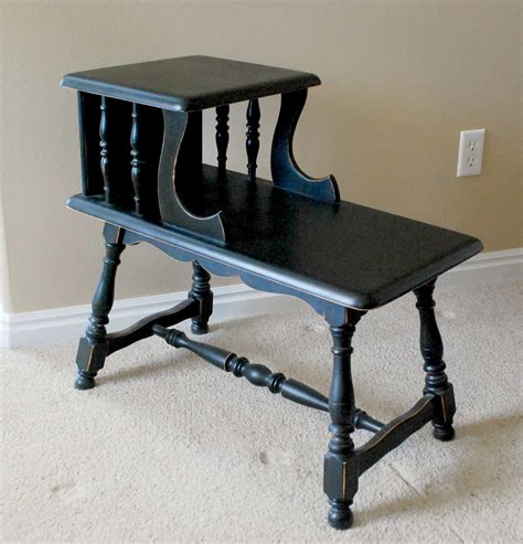 DIY Furniture Refinishing-Spray Paint Style