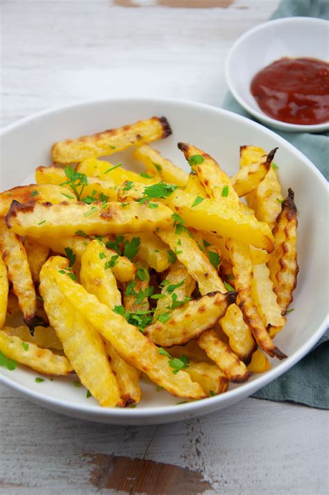 Homemade Crinkle Cut Fries - Elephantastic Vegan