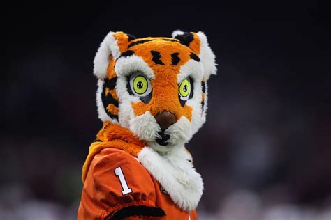 Louisiana Starts Go Fund Me for Clemson's Mascot