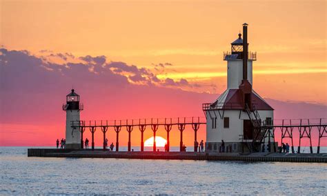 The 14 Most Beautiful Michigan Lighthouses - AZ Animals